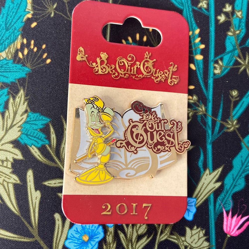 Disney Cast Member Exclusive Trading Pin